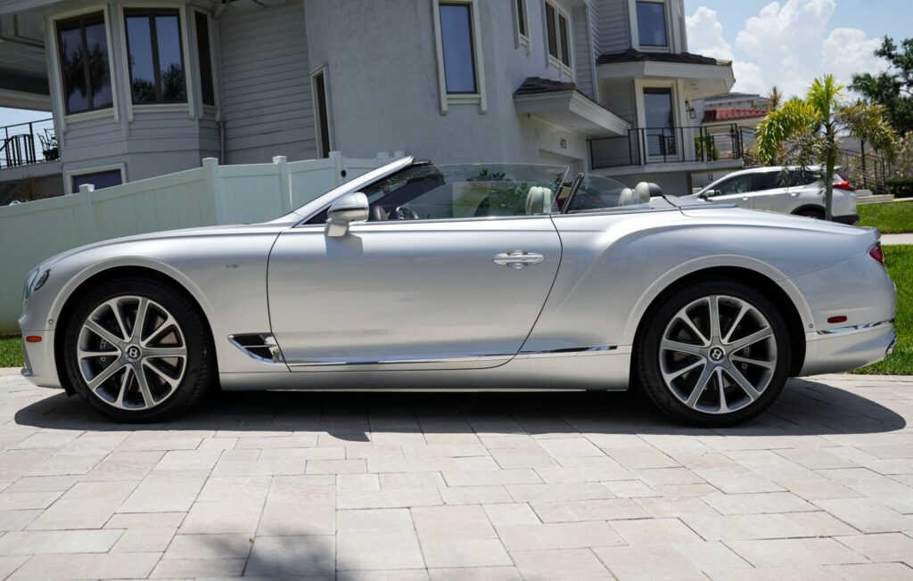 2022 Bentley Continental GTC V8