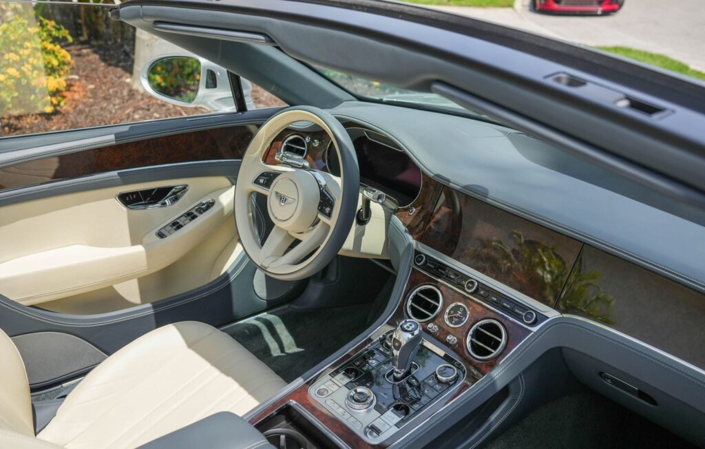 2022 Bentley Continental GTC V8